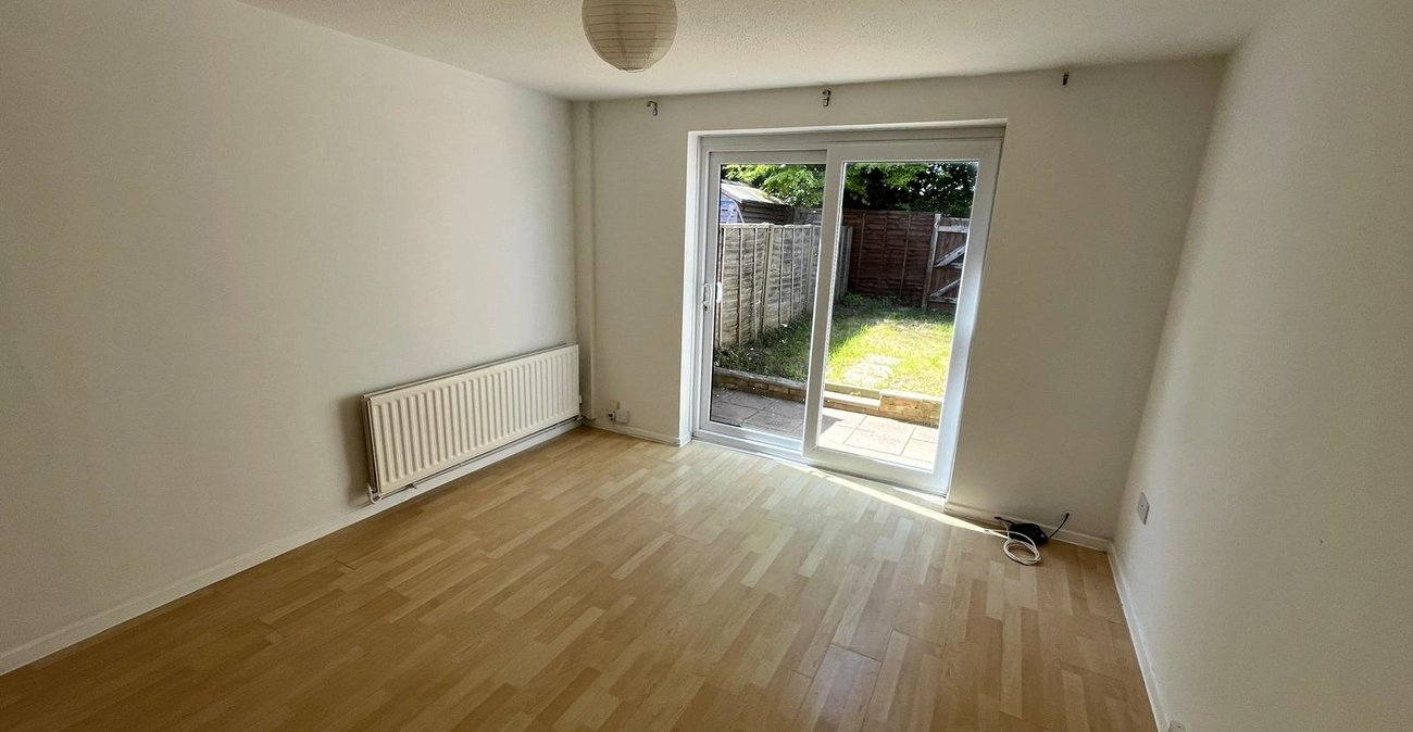 2 bedroom house for sale in Walderslade | Robinson Michael & Jackson