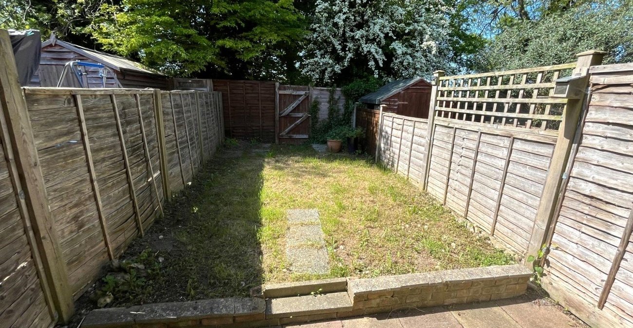 2 bedroom house for sale in Walderslade | Robinson Michael & Jackson