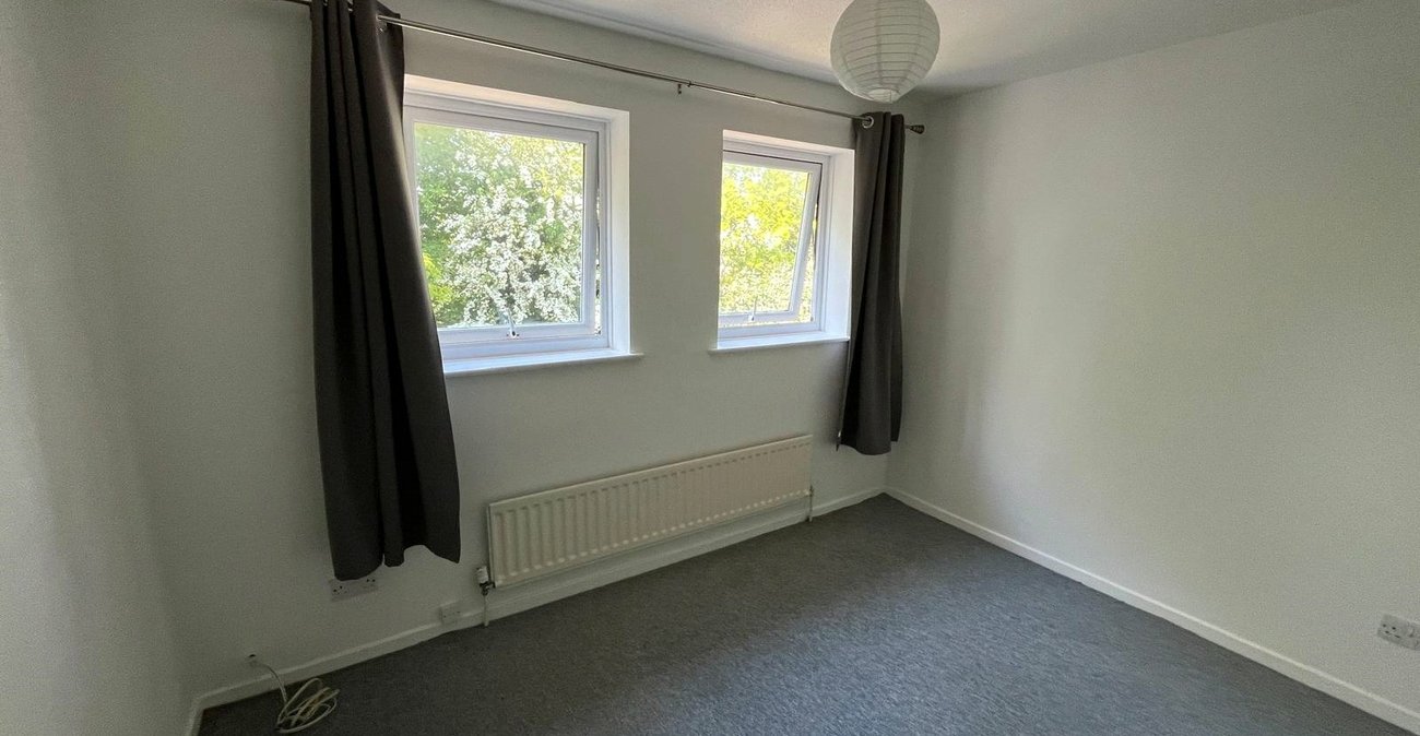 2 bedroom house for sale in Walderslade | Robinson Michael & Jackson