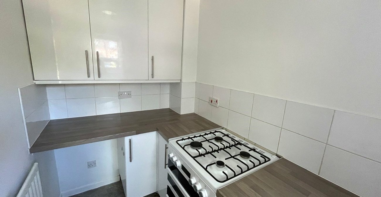 2 bedroom house for sale in Walderslade | Robinson Michael & Jackson