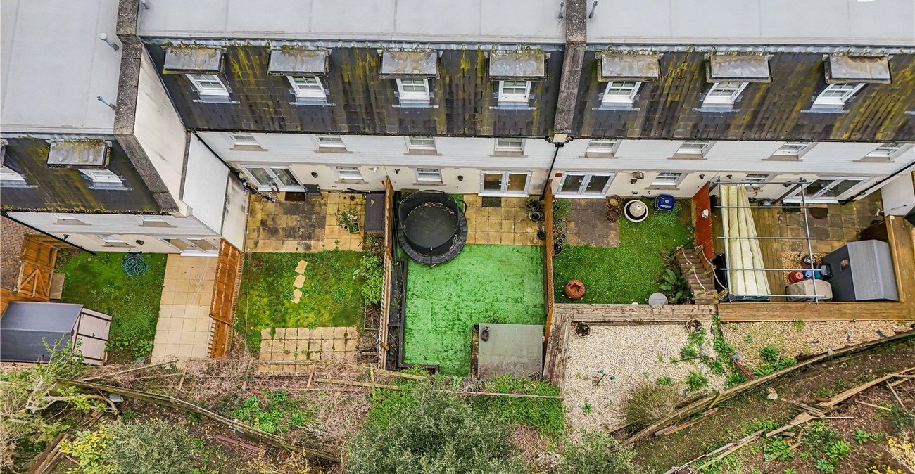 4 bedroom house for sale in Dartford | Robinson Jackson