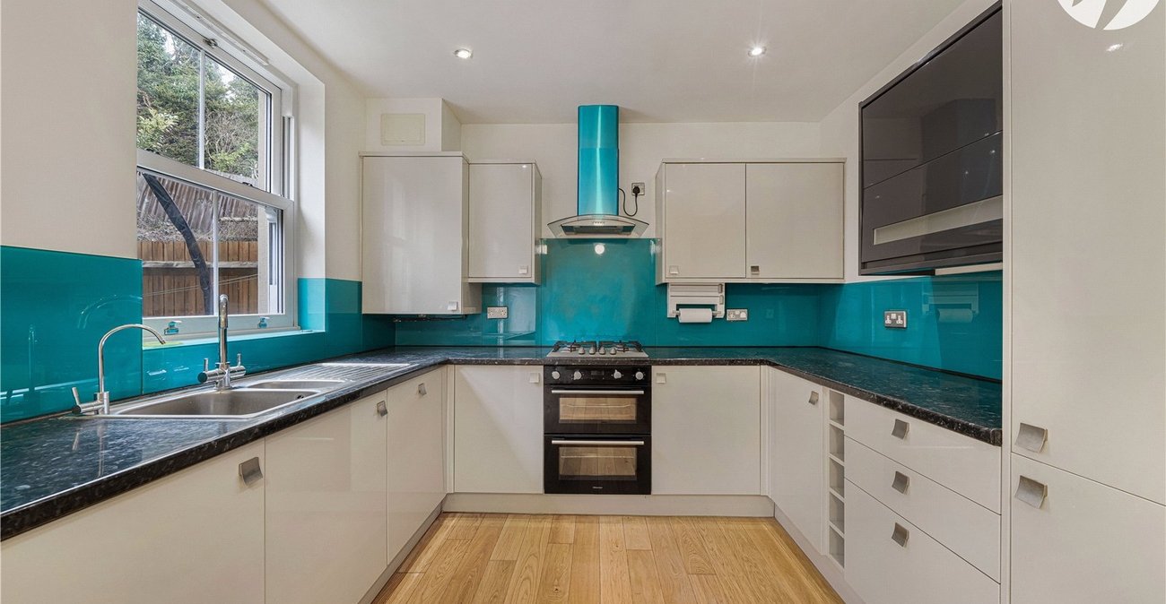 4 bedroom house for sale in Dartford | Robinson Jackson