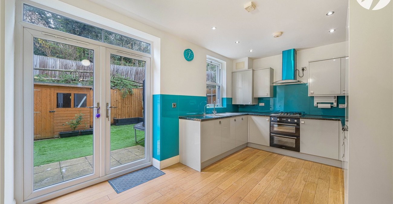 4 bedroom house for sale in Dartford | Robinson Jackson