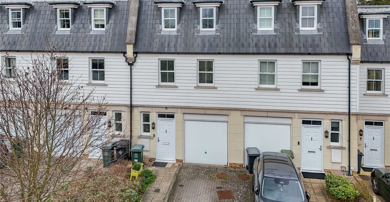 4 bedroom house for sale in Dartford | Robinson Jackson