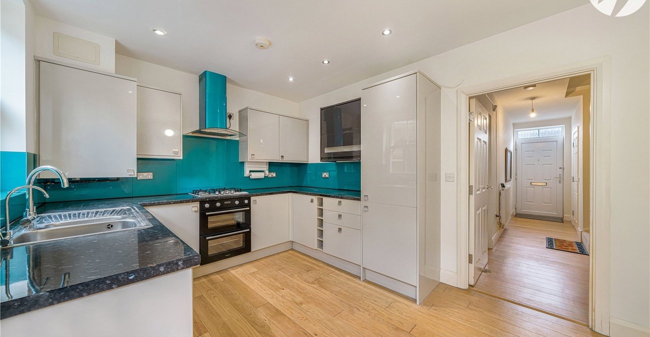 4 bedroom house for sale in Dartford | Robinson Jackson