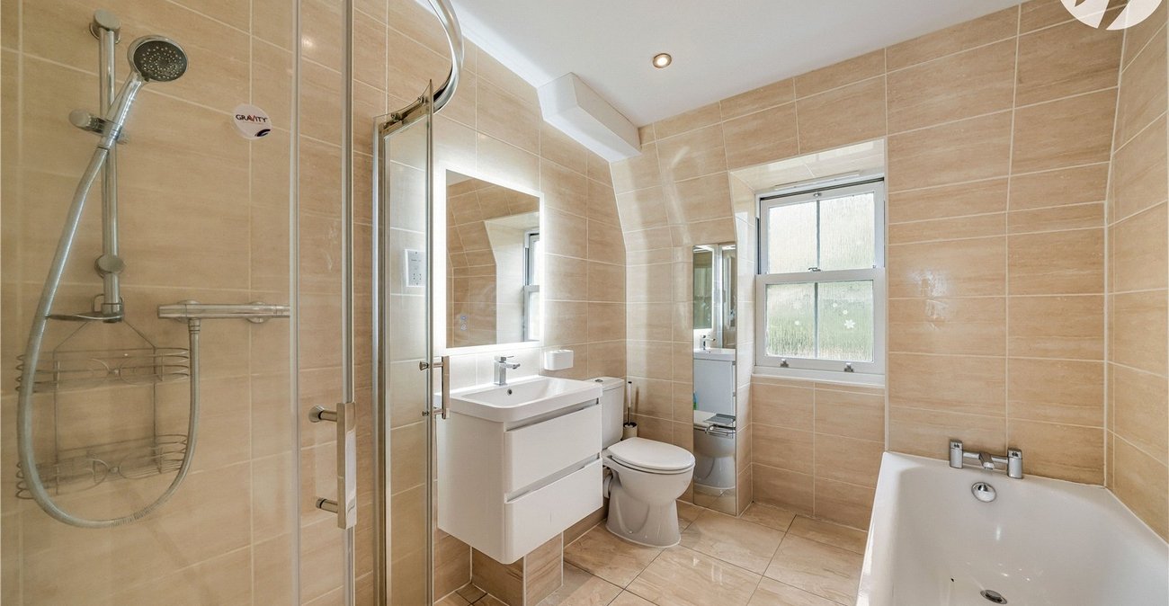 4 bedroom house for sale in Dartford | Robinson Jackson