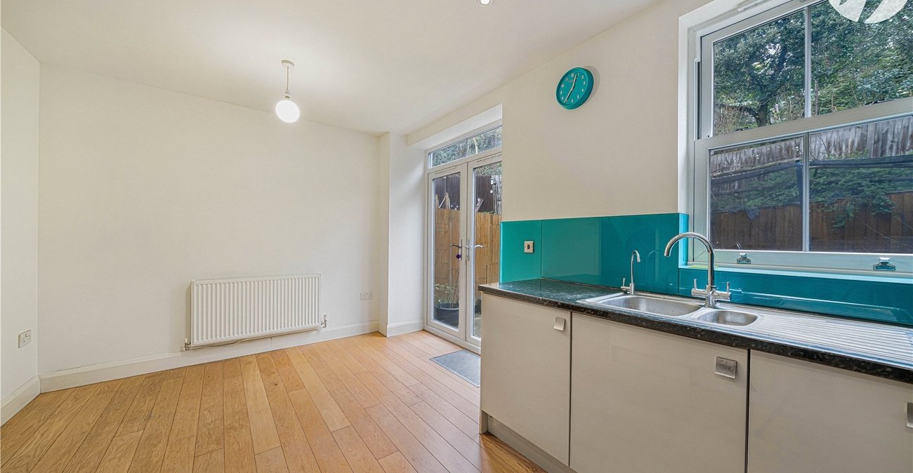 4 bedroom house for sale in Dartford | Robinson Jackson