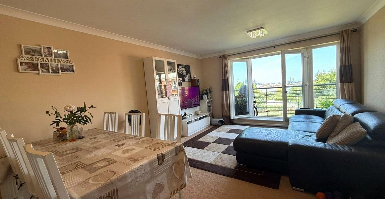 2 bedroom property for sale in South Lawns | Robinson Michael & Jackson