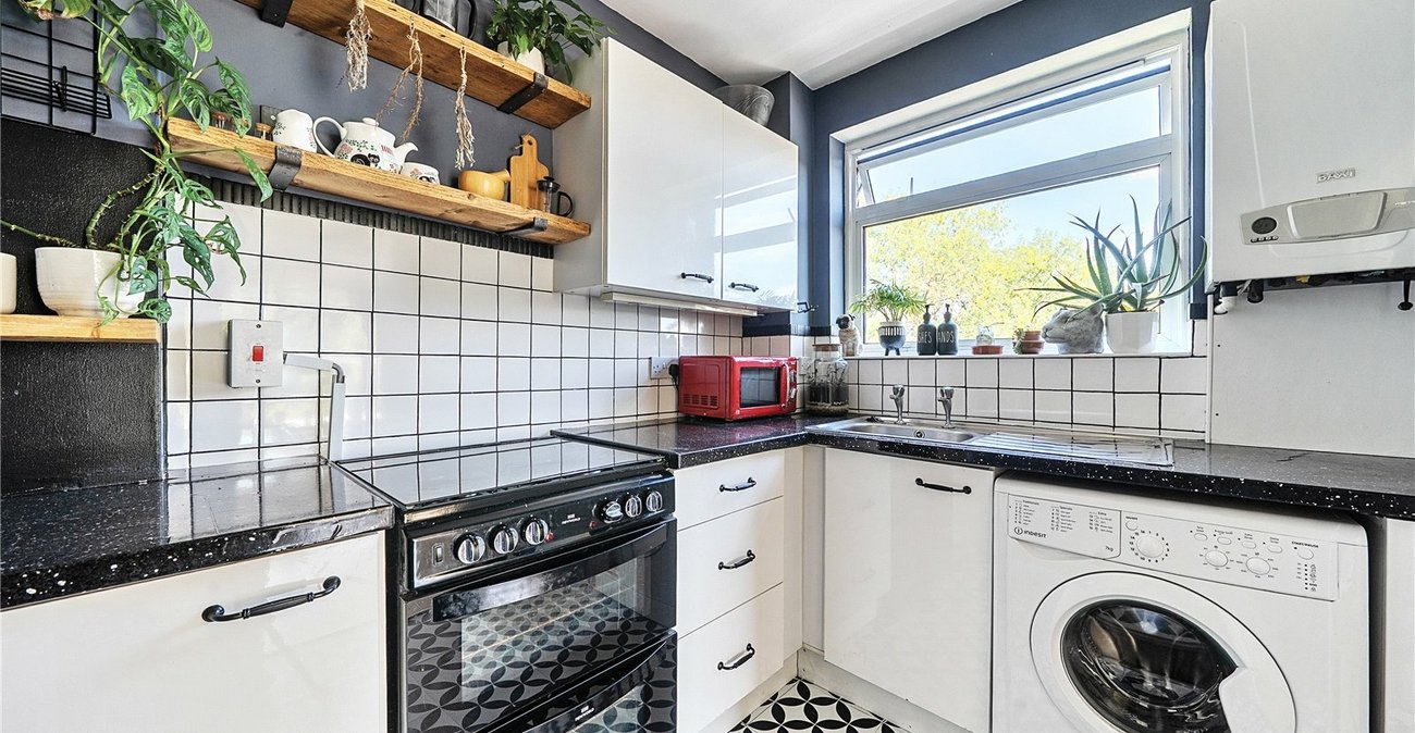 1 bedroom property for sale in Carole House | Robinson Jackson