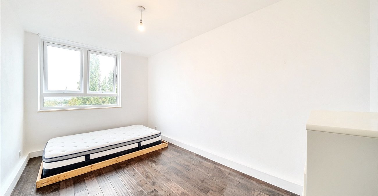 2 bedroom property for sale in Newbridge Point | Robinson Jackson