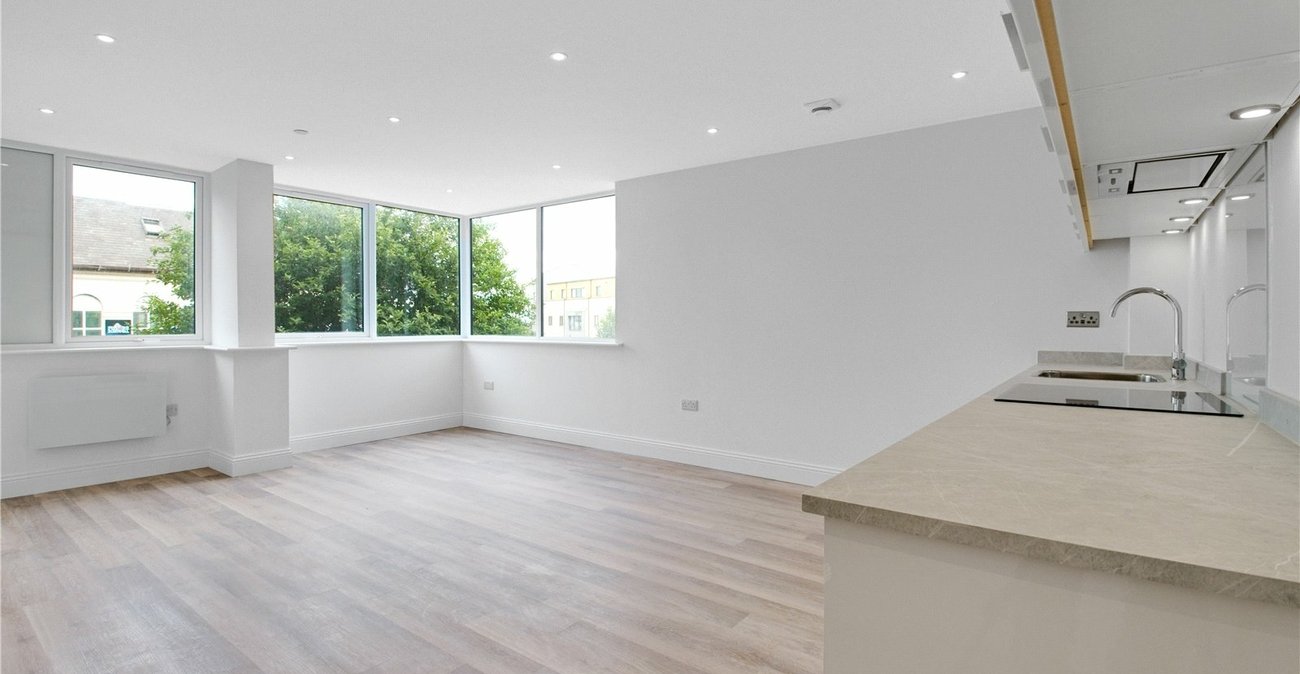 1 bedroom property for sale in New Road | Robinson Michael & Jackson