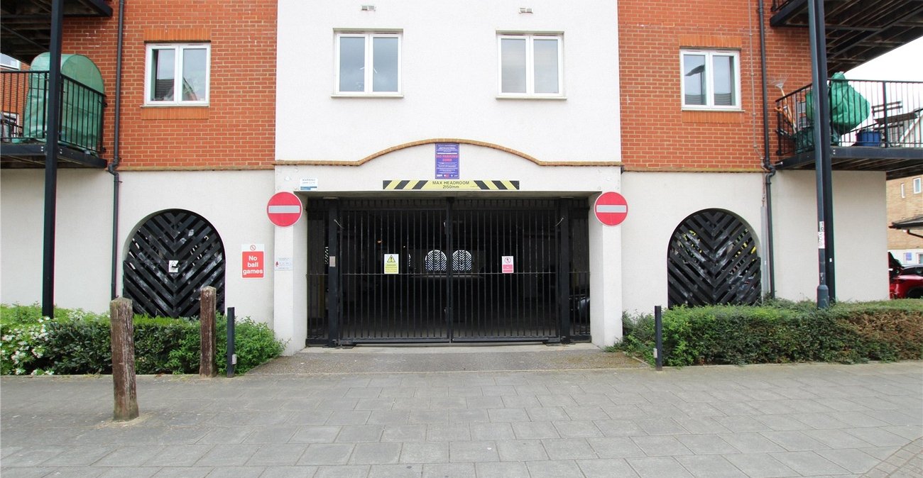 1 bedroom property for sale in Pettacre Close | Robinson Jackson