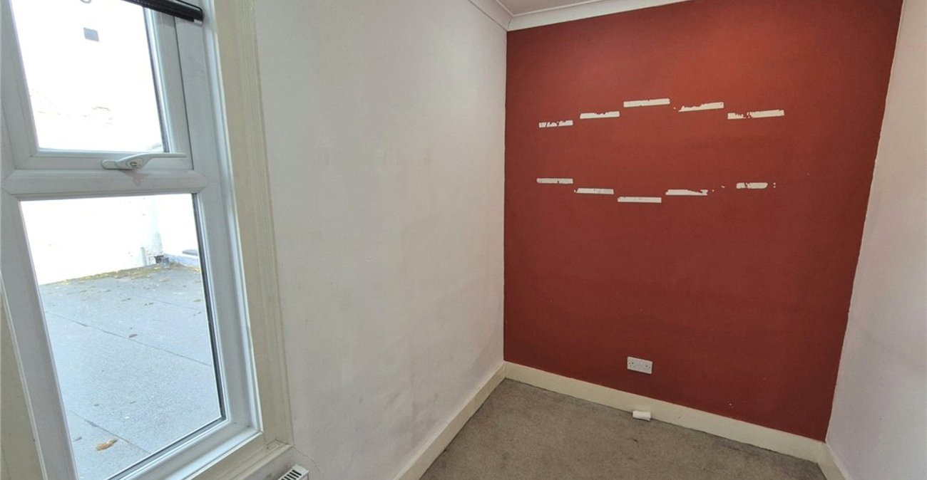 4 bedroom property for sale in High Street | Robinson Jackson