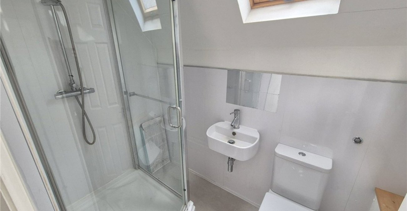 4 bedroom property for sale in High Street | Robinson Jackson