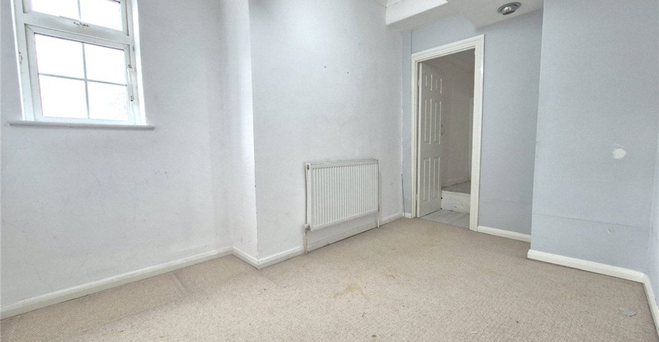 4 bedroom property for sale in High Street | Robinson Jackson