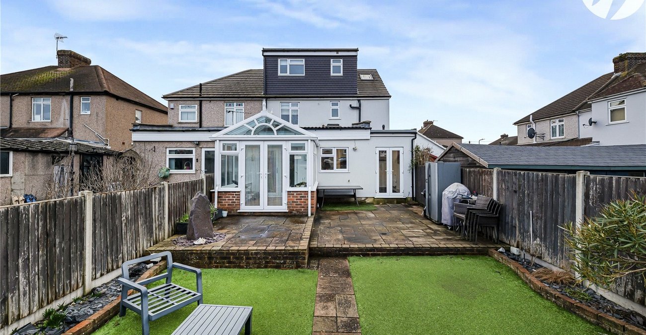 4 bedroom house for sale in Dartford | Robinson Jackson