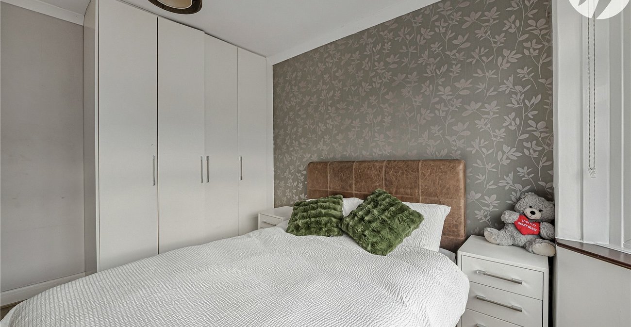 4 bedroom house for sale in Dartford | Robinson Jackson