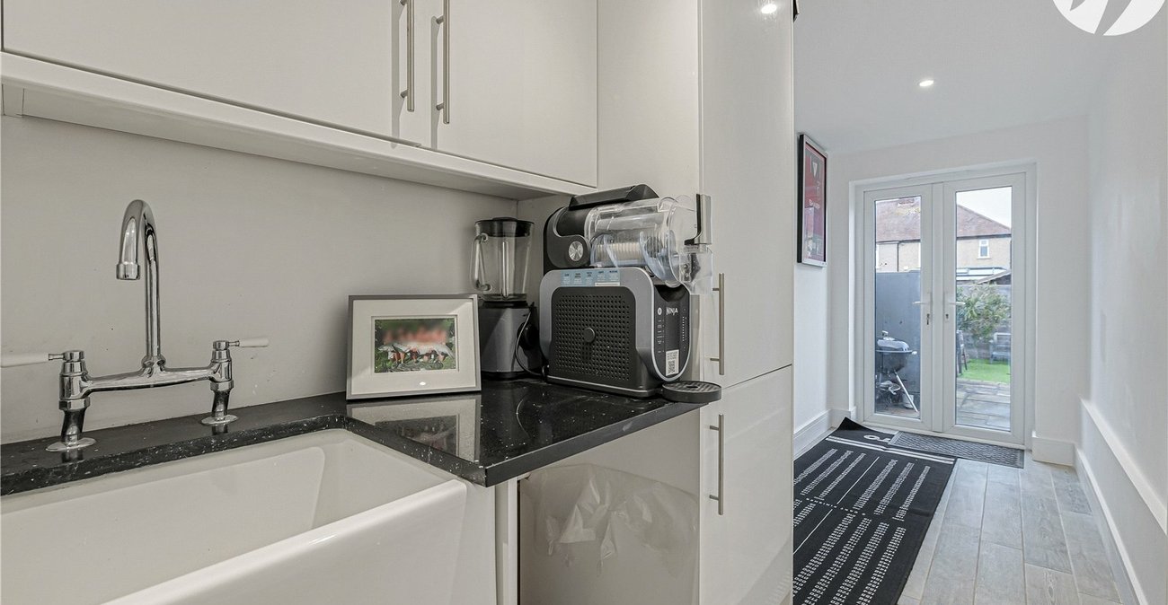 4 bedroom house for sale in Dartford | Robinson Jackson