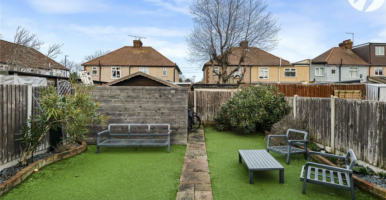 4 bedroom house for sale in Dartford | Robinson Jackson