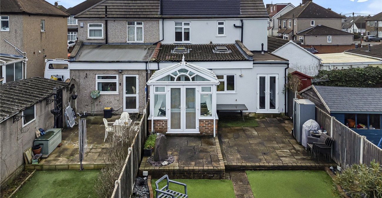 4 bedroom house for sale in Dartford | Robinson Jackson