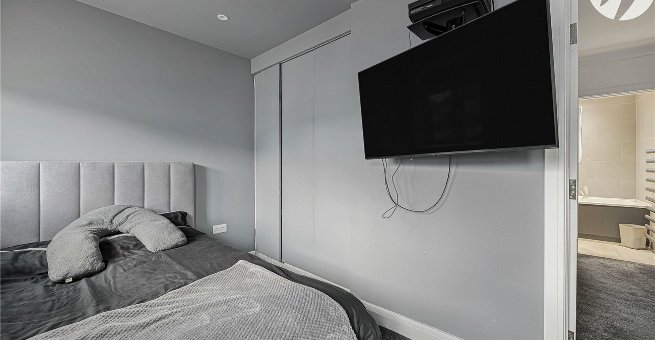 4 bedroom house for sale in Dartford | Robinson Jackson