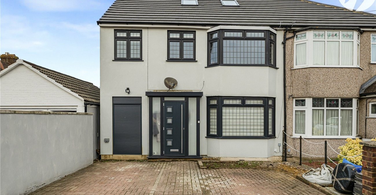 4 bedroom house for sale in Dartford | Robinson Jackson