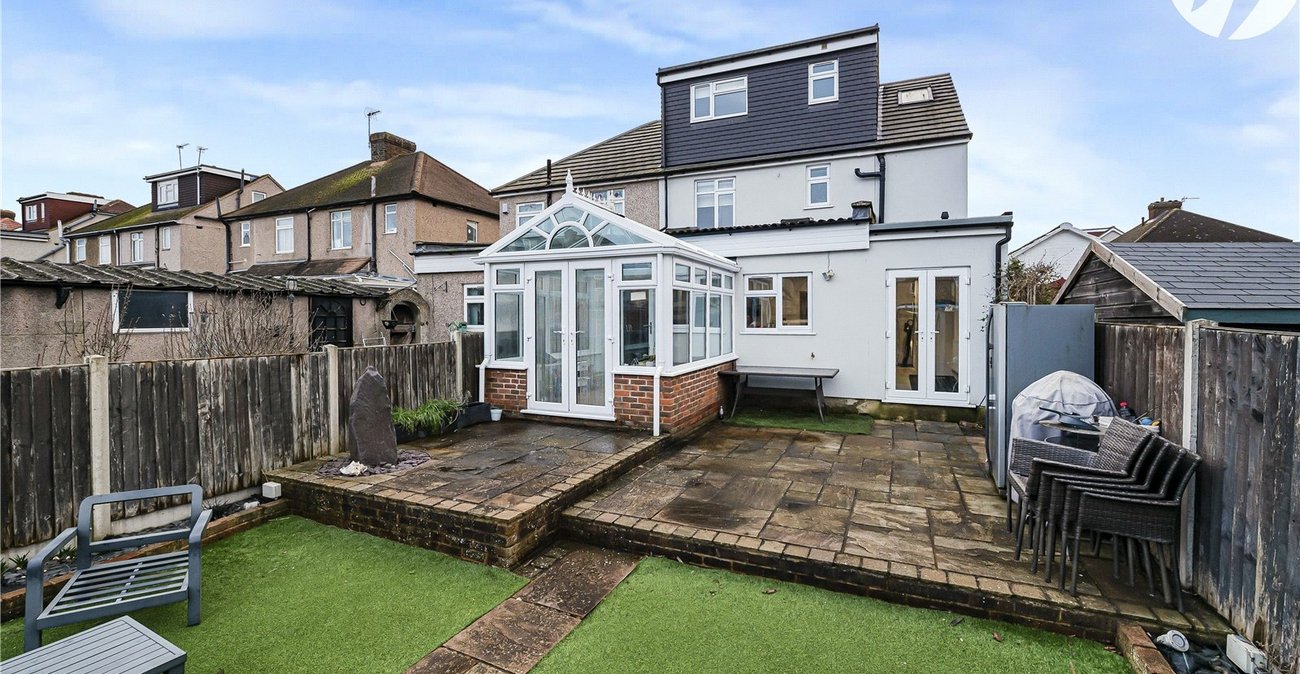 4 bedroom house for sale in Dartford | Robinson Jackson