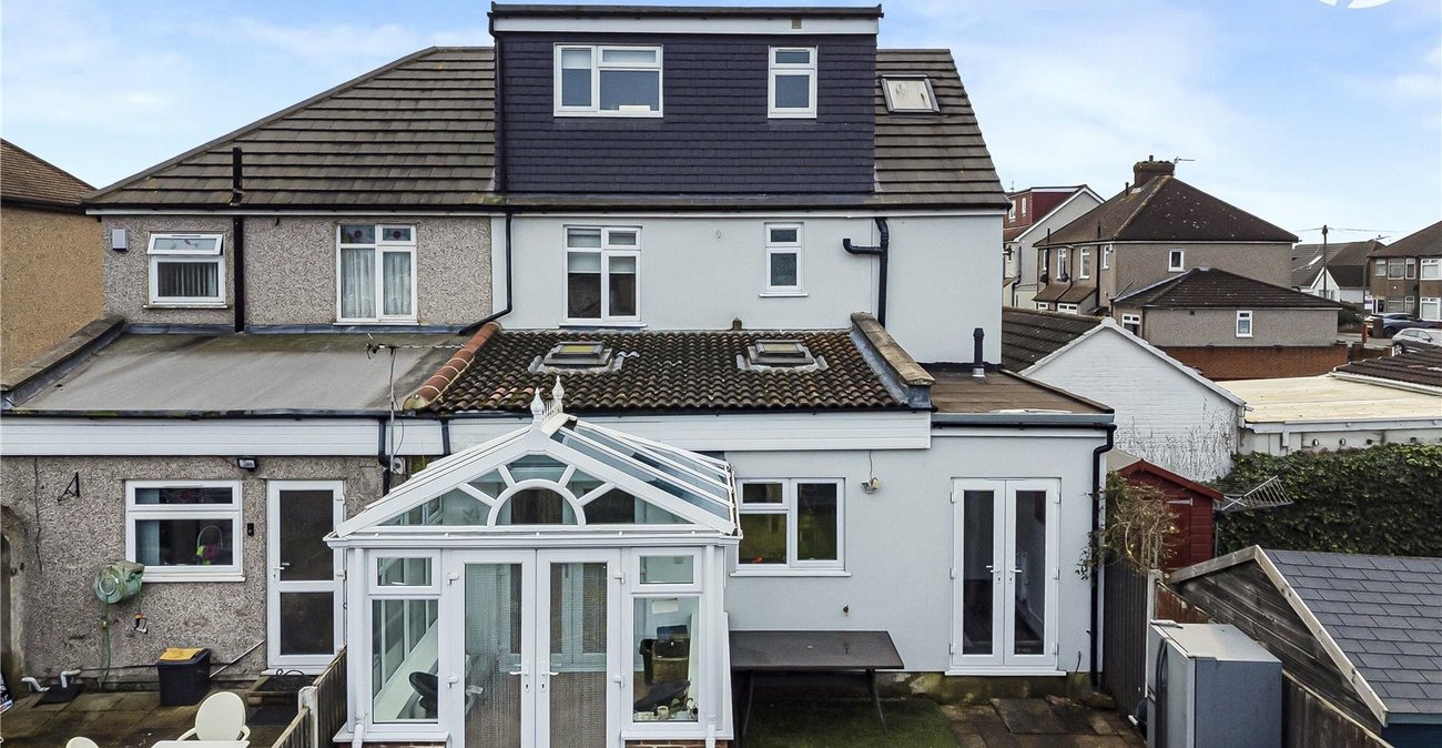 4 bedroom house for sale in Dartford | Robinson Jackson