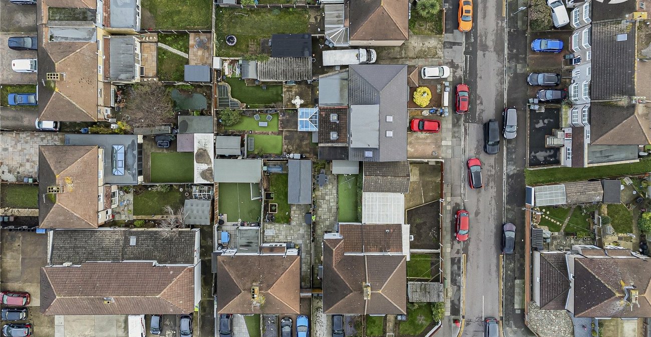 4 bedroom house for sale in Dartford | Robinson Jackson