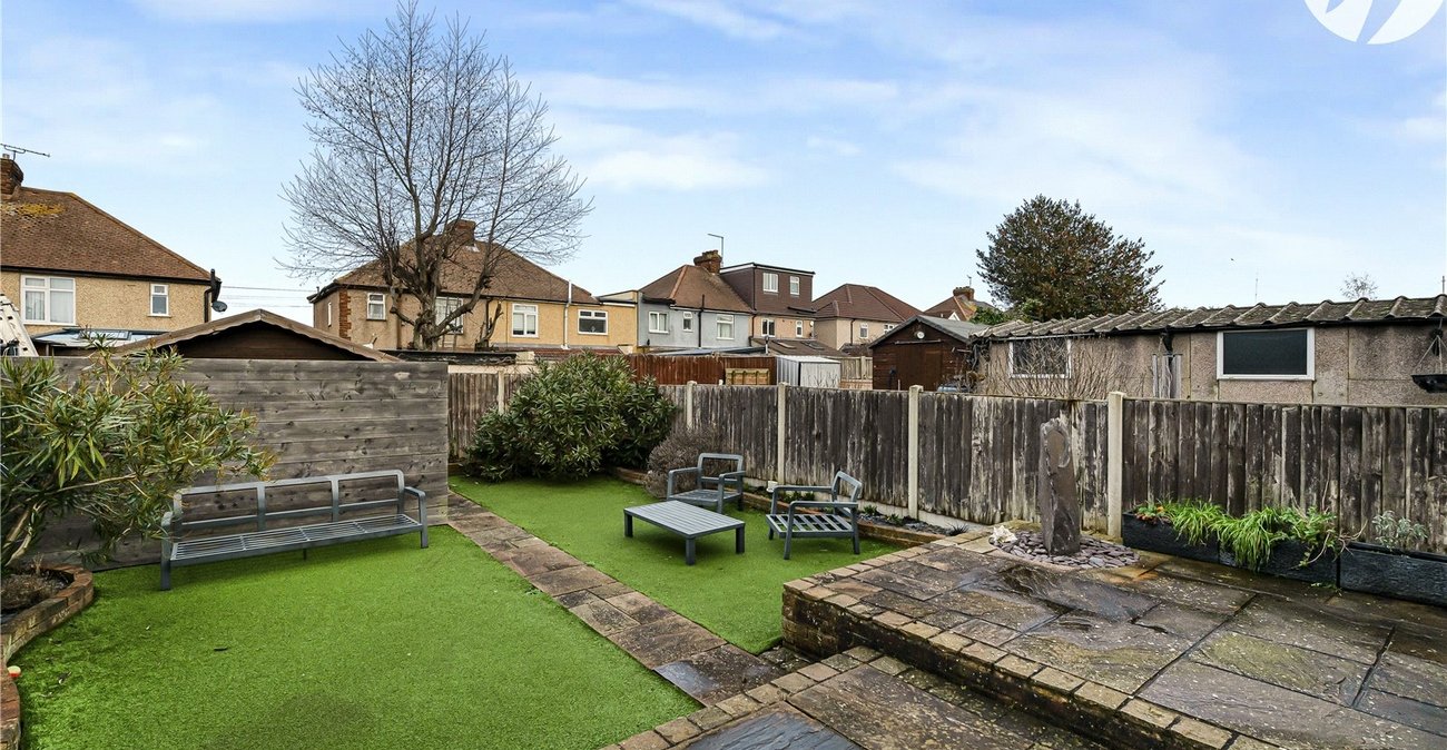 4 bedroom house for sale in Dartford | Robinson Jackson