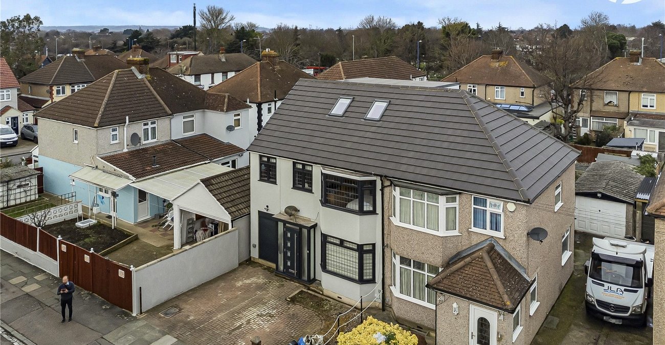 4 bedroom house for sale in Dartford | Robinson Jackson