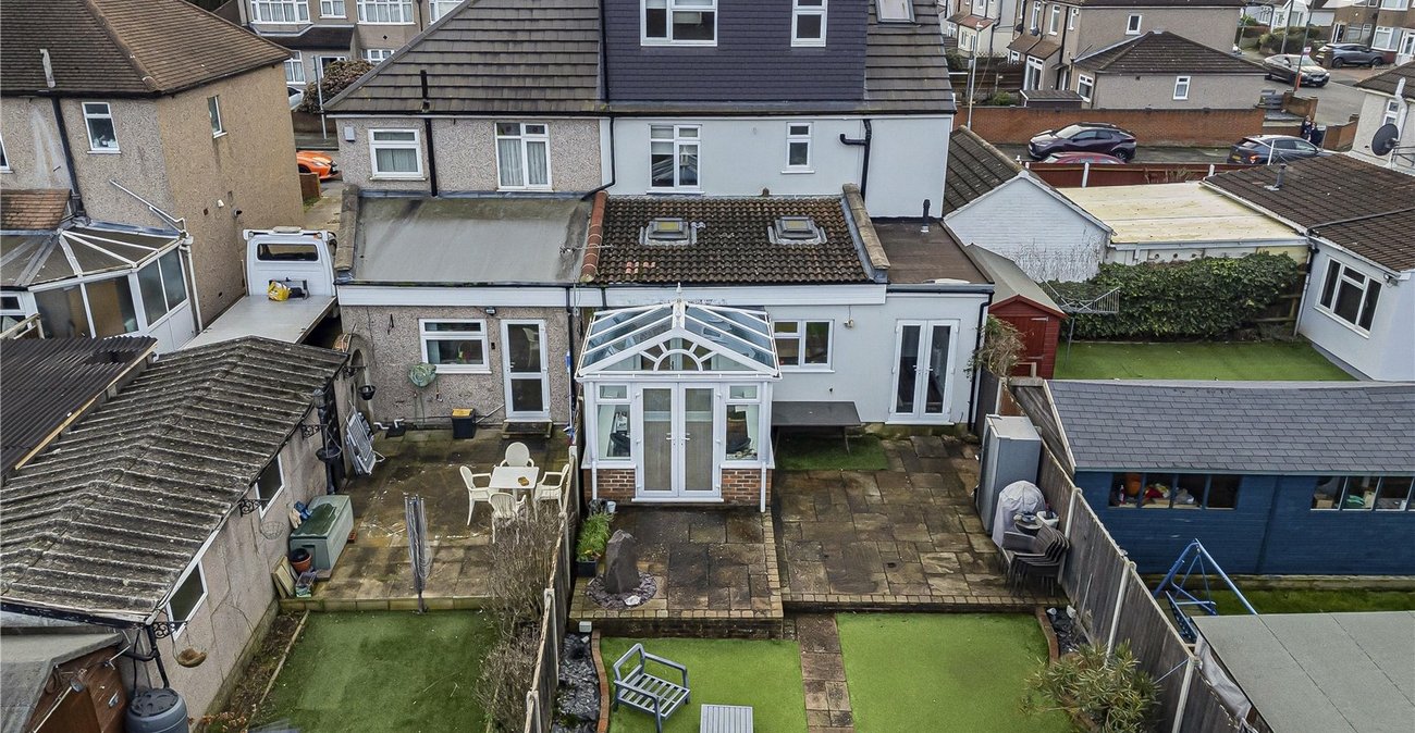 4 bedroom house for sale in Dartford | Robinson Jackson