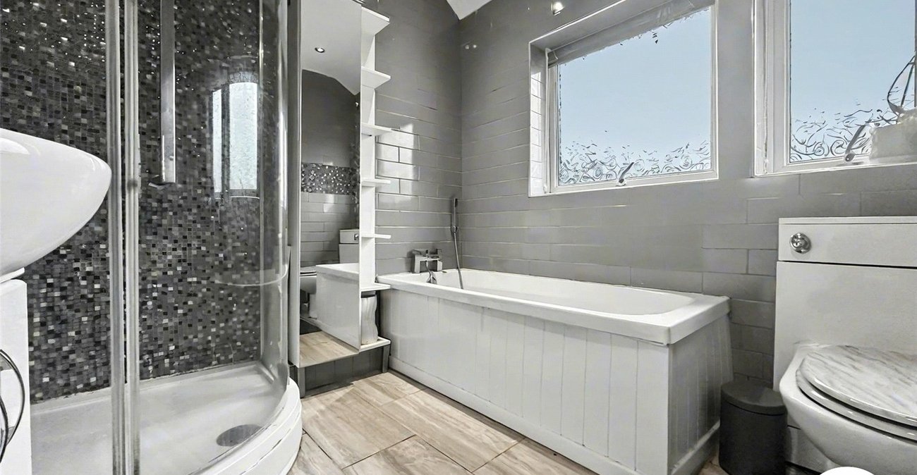 4 bedroom house for sale in Rochester | Robinson Michael & Jackson