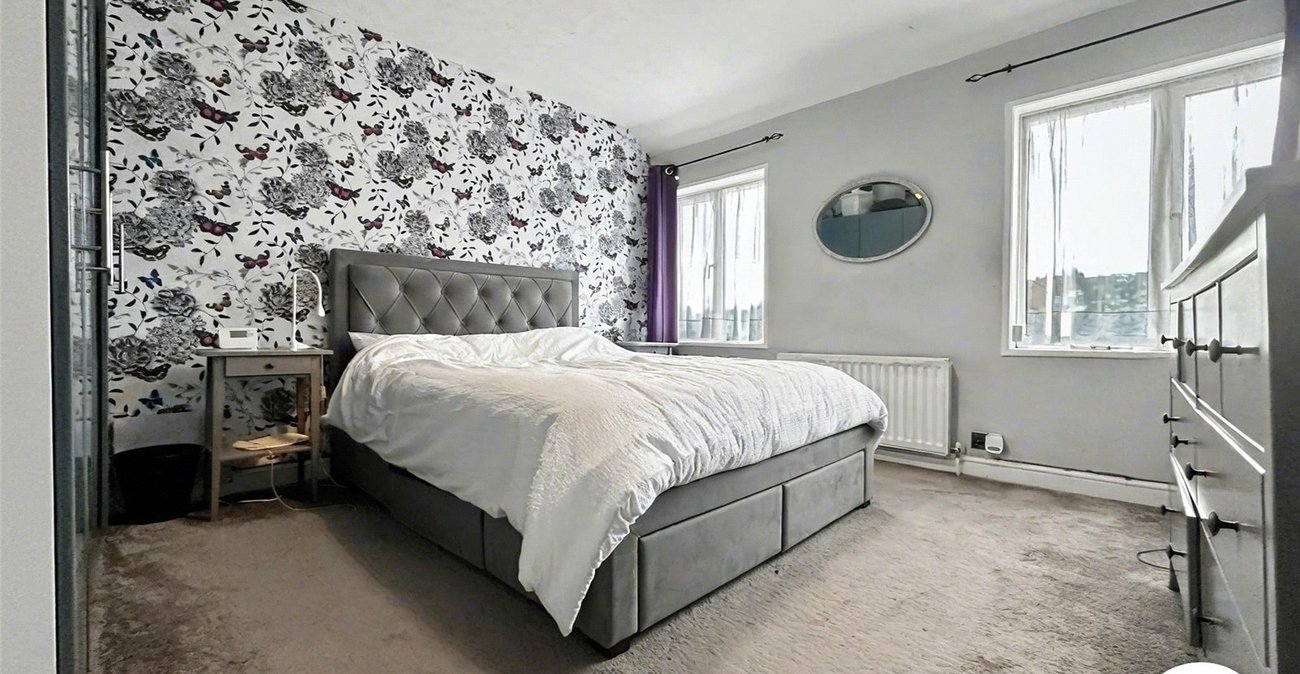 4 bedroom house for sale in Rochester | Robinson Michael & Jackson