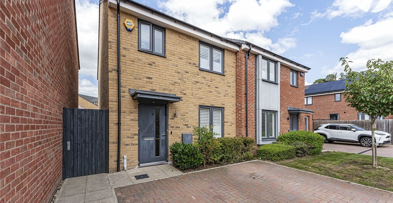 2 bedroom house for sale in Castle Hill | Robinson Jackson