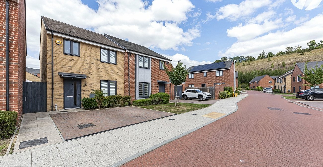 2 bedroom house for sale in Castle Hill | Robinson Jackson