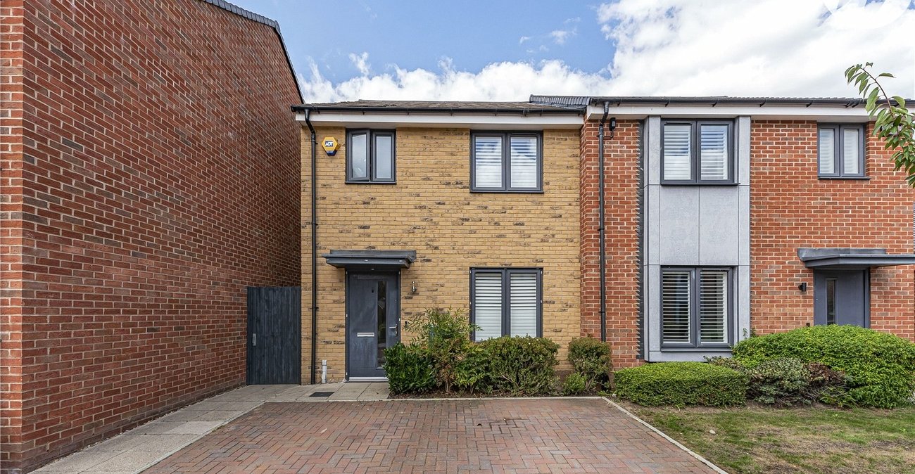 2 bedroom house for sale in Castle Hill | Robinson Jackson