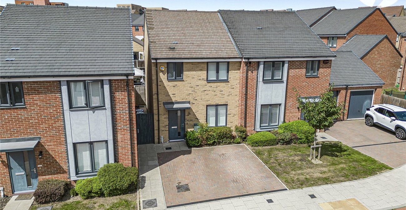 2 bedroom house for sale in Castle Hill | Robinson Jackson