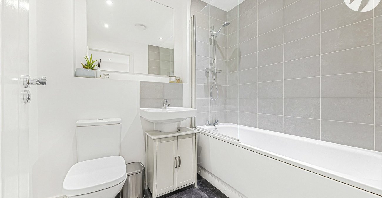 2 bedroom house for sale in Castle Hill | Robinson Jackson