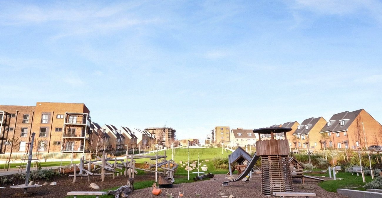 2 bedroom property for sale in Castle Hill | Robinson Jackson