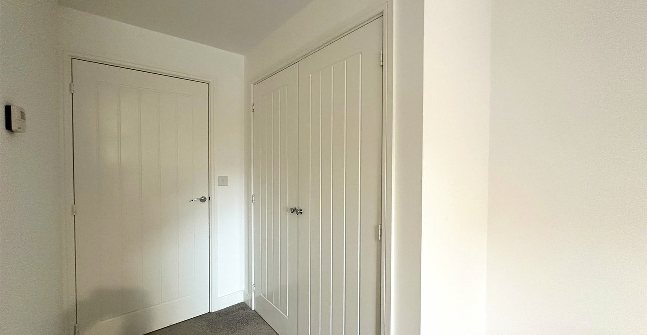 2 bedroom property for sale in Castle Hill | Robinson Jackson