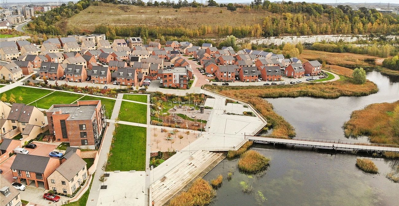 2 bedroom property for sale in Castle Hill | Robinson Jackson