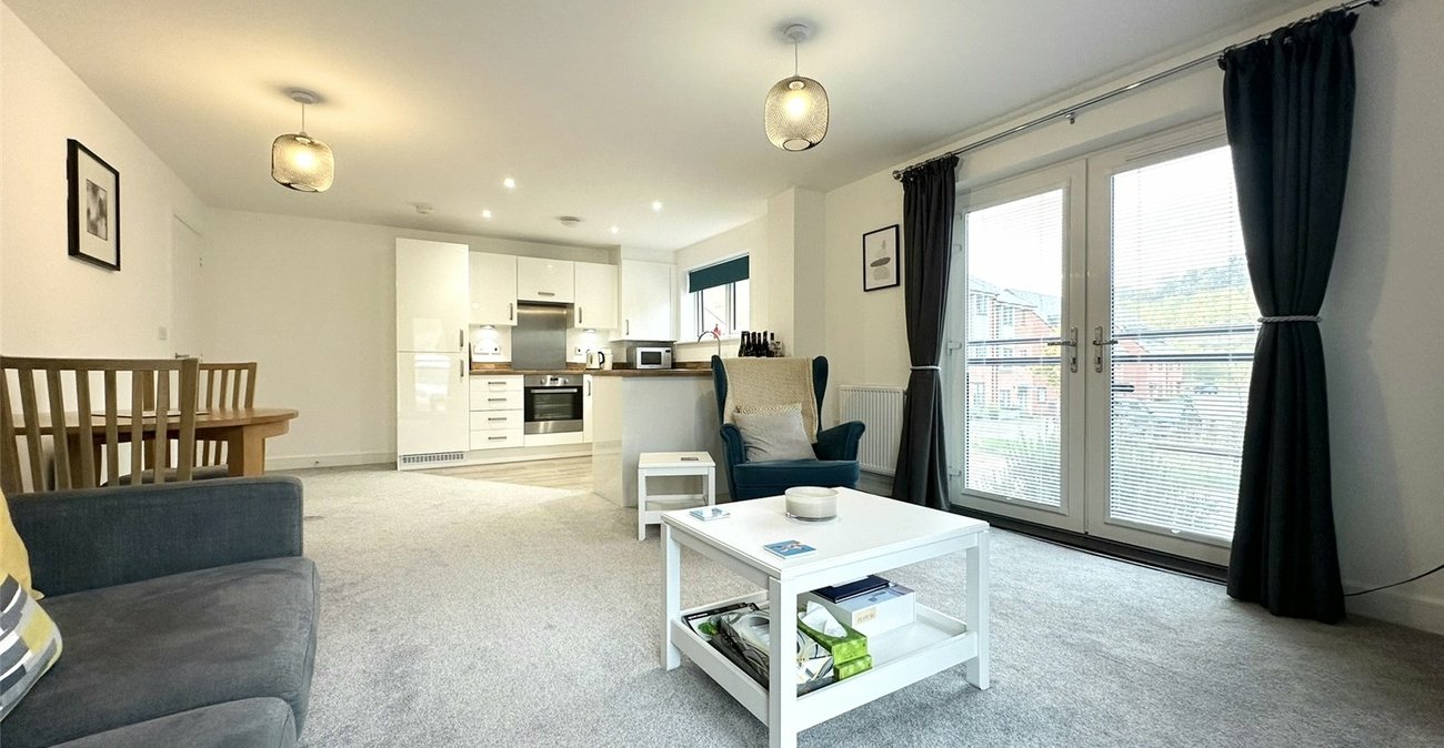 2 bedroom property for sale in Castle Hill | Robinson Jackson