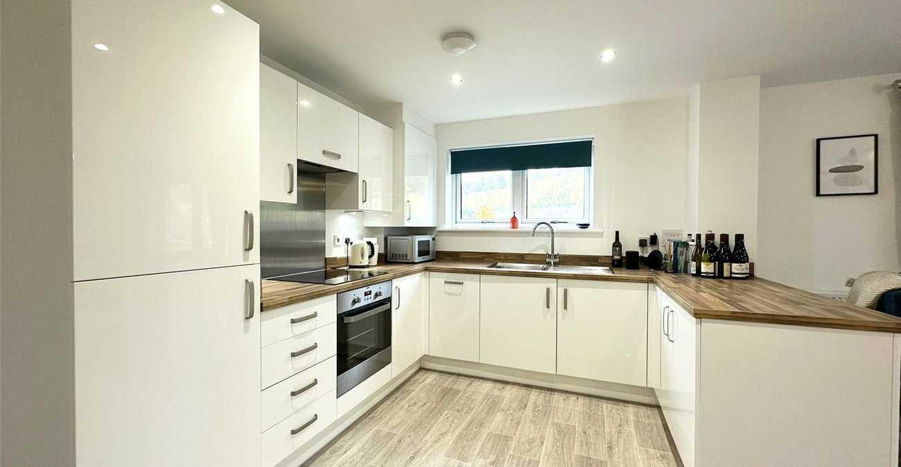 2 bedroom property for sale in Castle Hill | Robinson Jackson