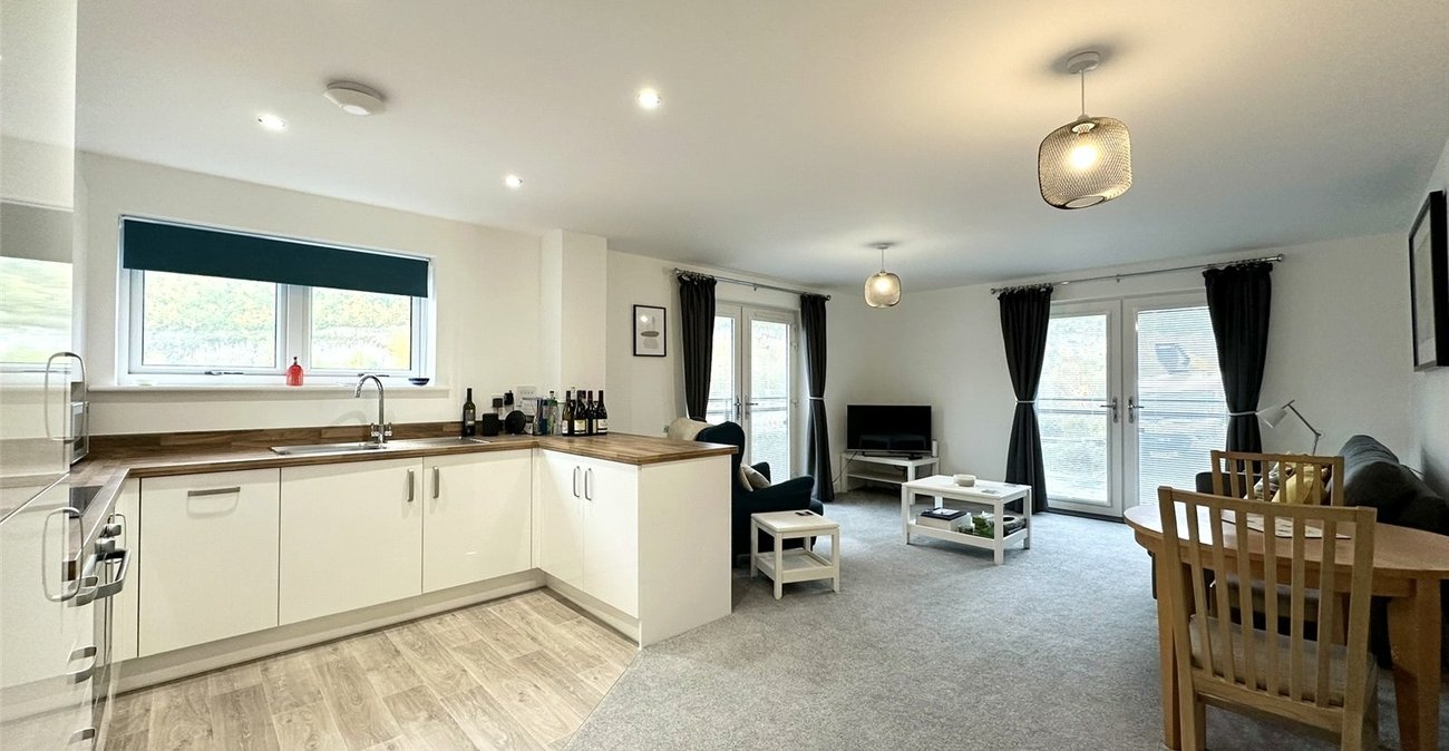 2 bedroom property for sale in Castle Hill | Robinson Jackson