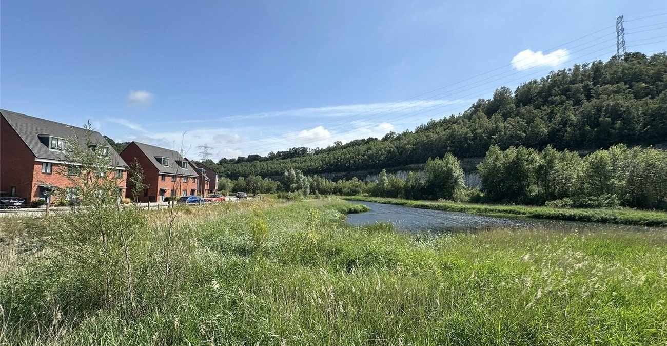 1 bedroom property for sale in Castle Hill | Robinson Jackson
