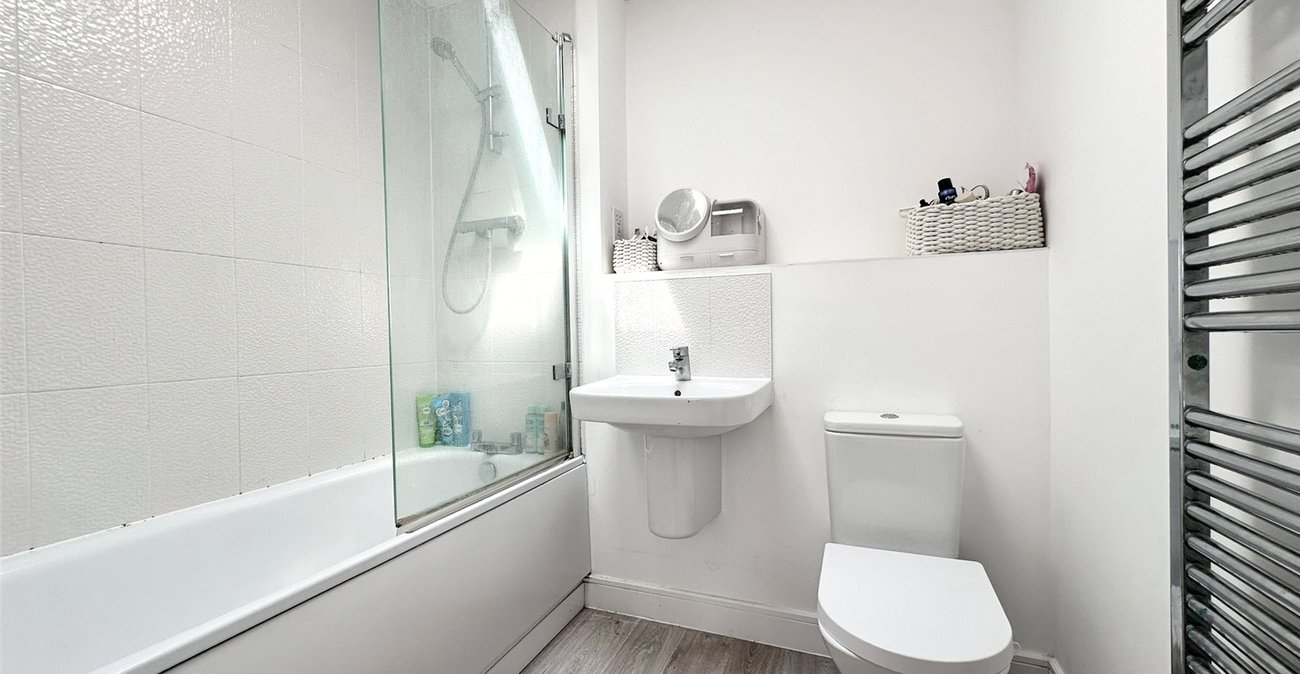 1 bedroom property for sale in Castle Hill | Robinson Jackson