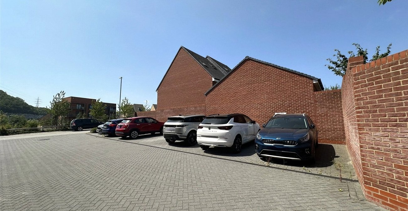1 bedroom property for sale in Castle Hill | Robinson Jackson