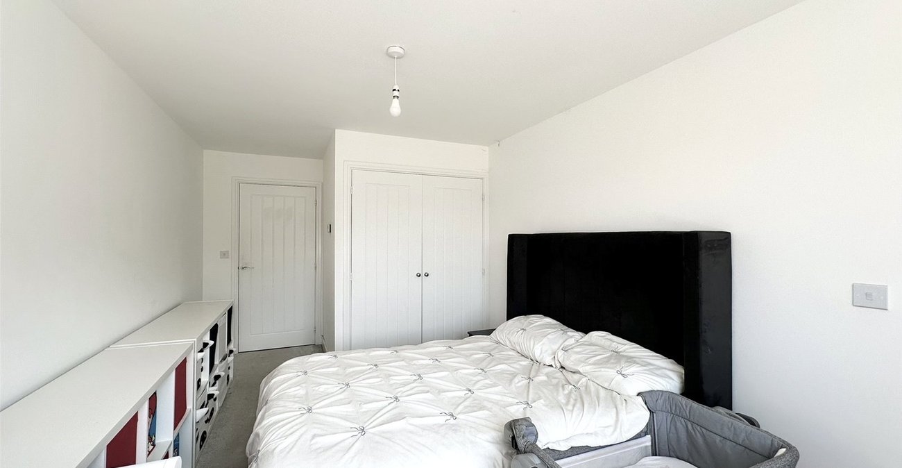 1 bedroom property for sale in Castle Hill | Robinson Jackson