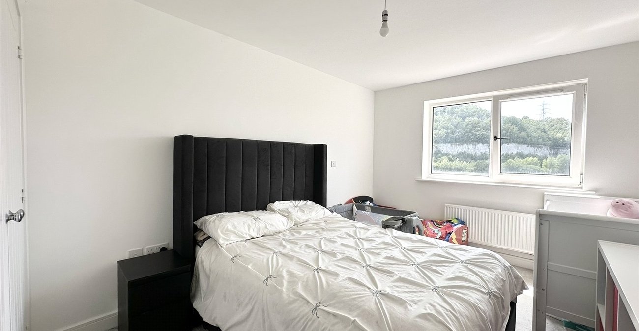 1 bedroom property for sale in Castle Hill | Robinson Jackson